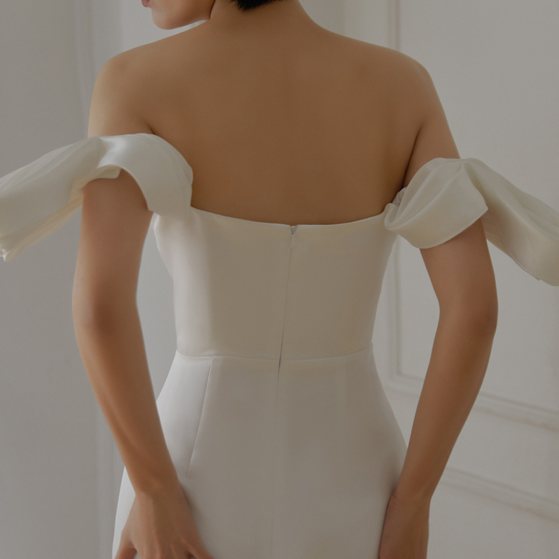 White Satin One-Shoulder Elegant Floor-Length Gown (6)