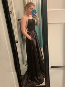 the-dress-is-amazing-and-looks-so-good-thumb-225x300